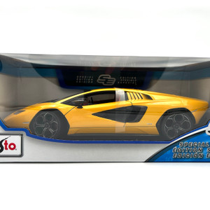 Side view of Maisto Special Edition of a Lamborghini Countach LPI 800-4 in 1:18 scale in the color yellow Side view of Maisto Special Edition of a Lamborghini Countach LPI 800-4 in 1:18 scale in the color yellow