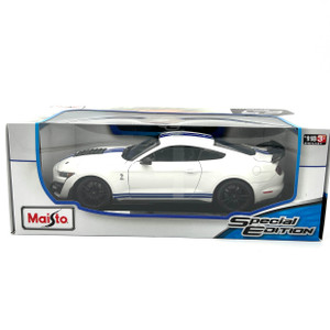 Maisto Special Edition of 2020 Mustang Shelby GT500 in the color white with blue stripes in 1:18 scale Maisto Special Edition of 2020 Mustang Shelby GT500 in the color white with blue stripes in 1:18 scale