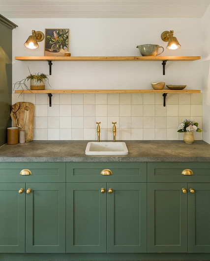 Drop in bowl or undermount, white gloss no tap hole. With stainless plug waste centered on short edge (live image)