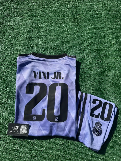 R.Madrid Kids Kit (S With Shorts)