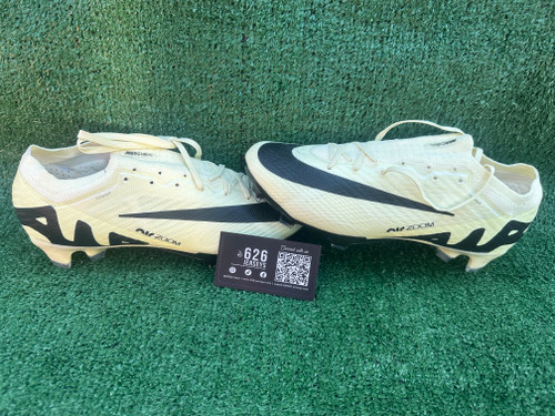 Nike Cleats 8.5 US