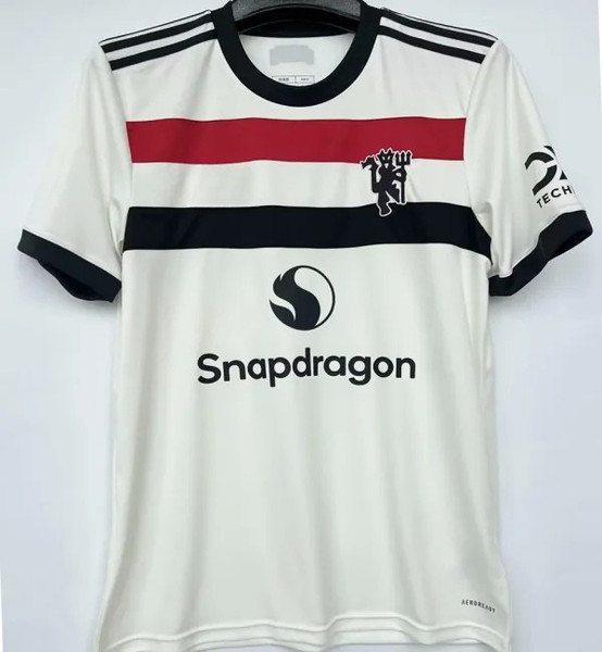 24/25 Man. Utd. Third Kit Stadium Version