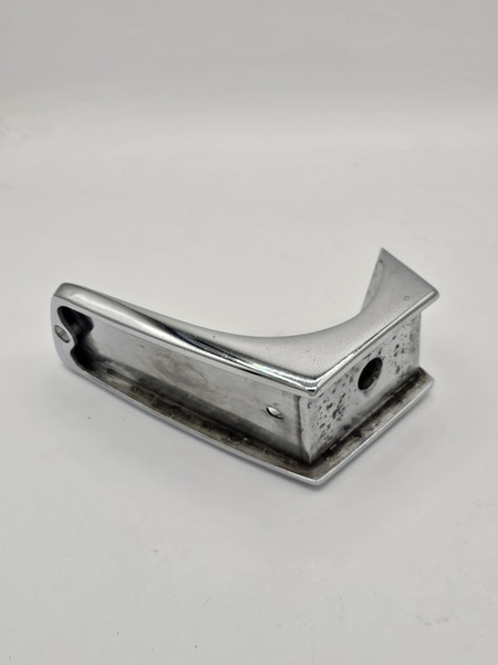 70-71 Rear Reflector Base, Left