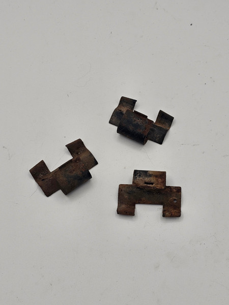 Headlight Retaining Clip, 56-64 OE