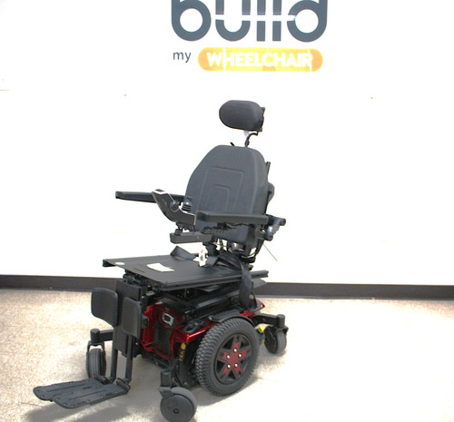 Quantum Q6 Edge 3- 18"W x 18"D