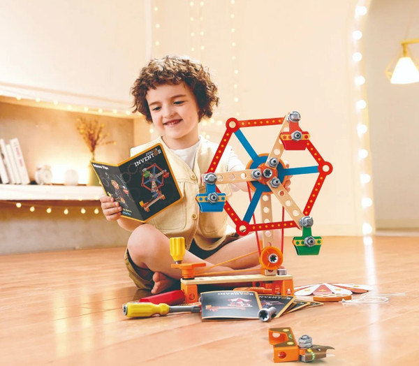 HAPE CARNIVAL BUILDER SET