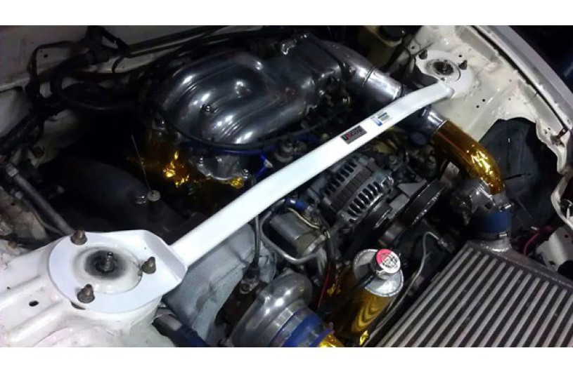 Ultra Racing Mazda RX7 (FD) Front Strut Brace