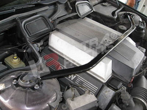 Ultra Racing BMW 7 Series (E38) Front Strut Brace Ultra Racing BMW 7 Series (E38) Front Strut Brace