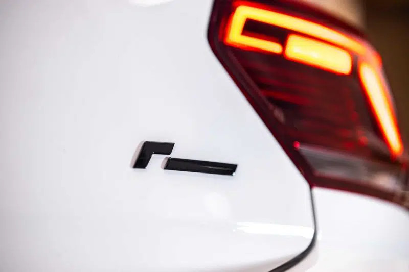 Racingline Car Badge – Gloss Black Racingline Car Badge – Gloss Black