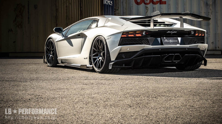 Liberty Walk LB PERFORMANCE Lamborghini Aventador S Body Kit Dry Carbon (LB41-02) Liberty Walk LB PERFORMANCE Lamborghini Aventador S Body Kit Dry Carbon (LB41-02)