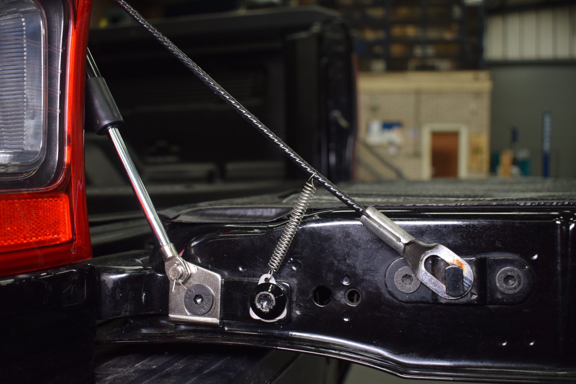 Ford Ranger T6 T7 T8 2012-2022 Tailgate Strut