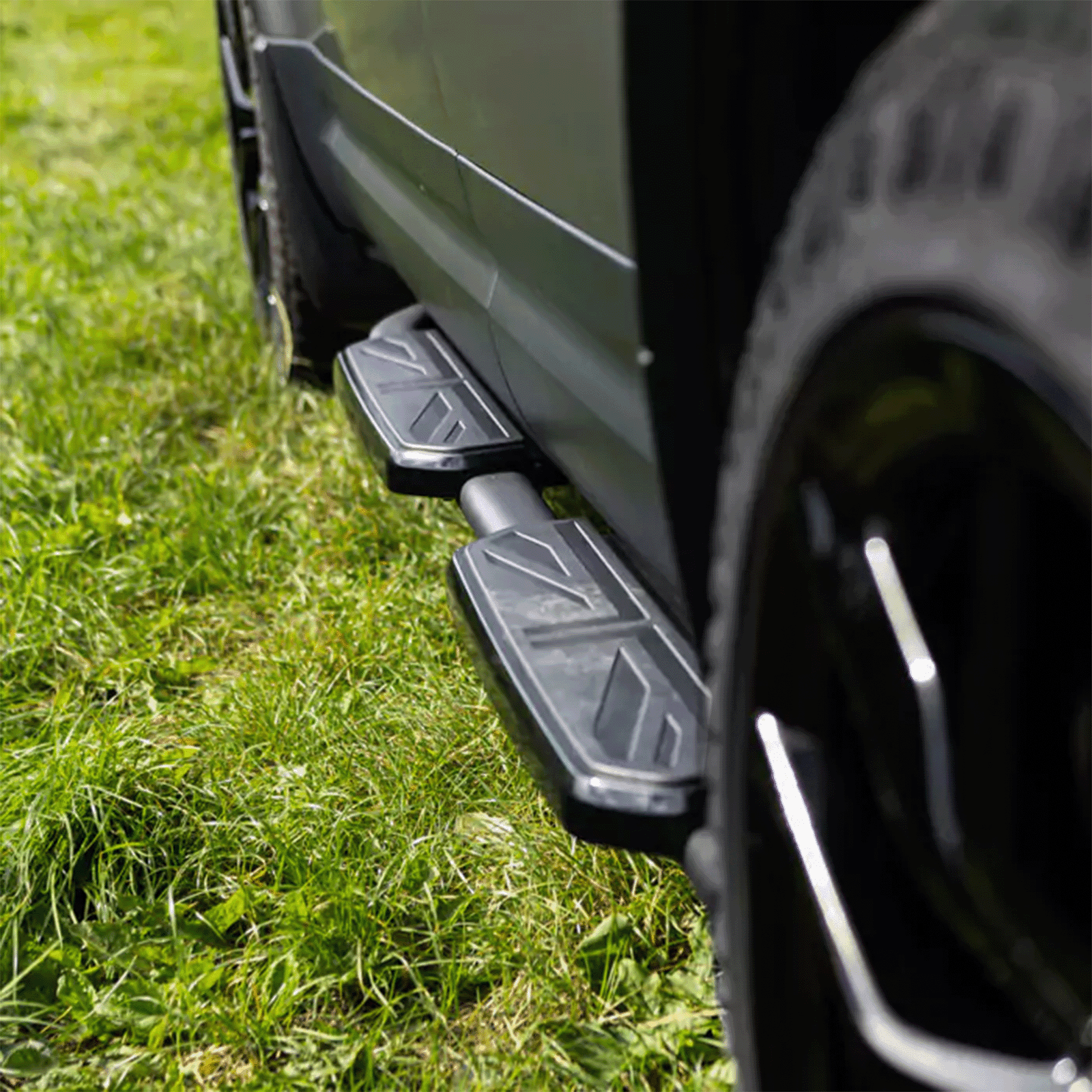Land Rover Defender 110 (L663) 2020+ Black Union Jack Side Steps Land Rover Defender 110 (L663) 2020+ Black Union Jack Side Steps