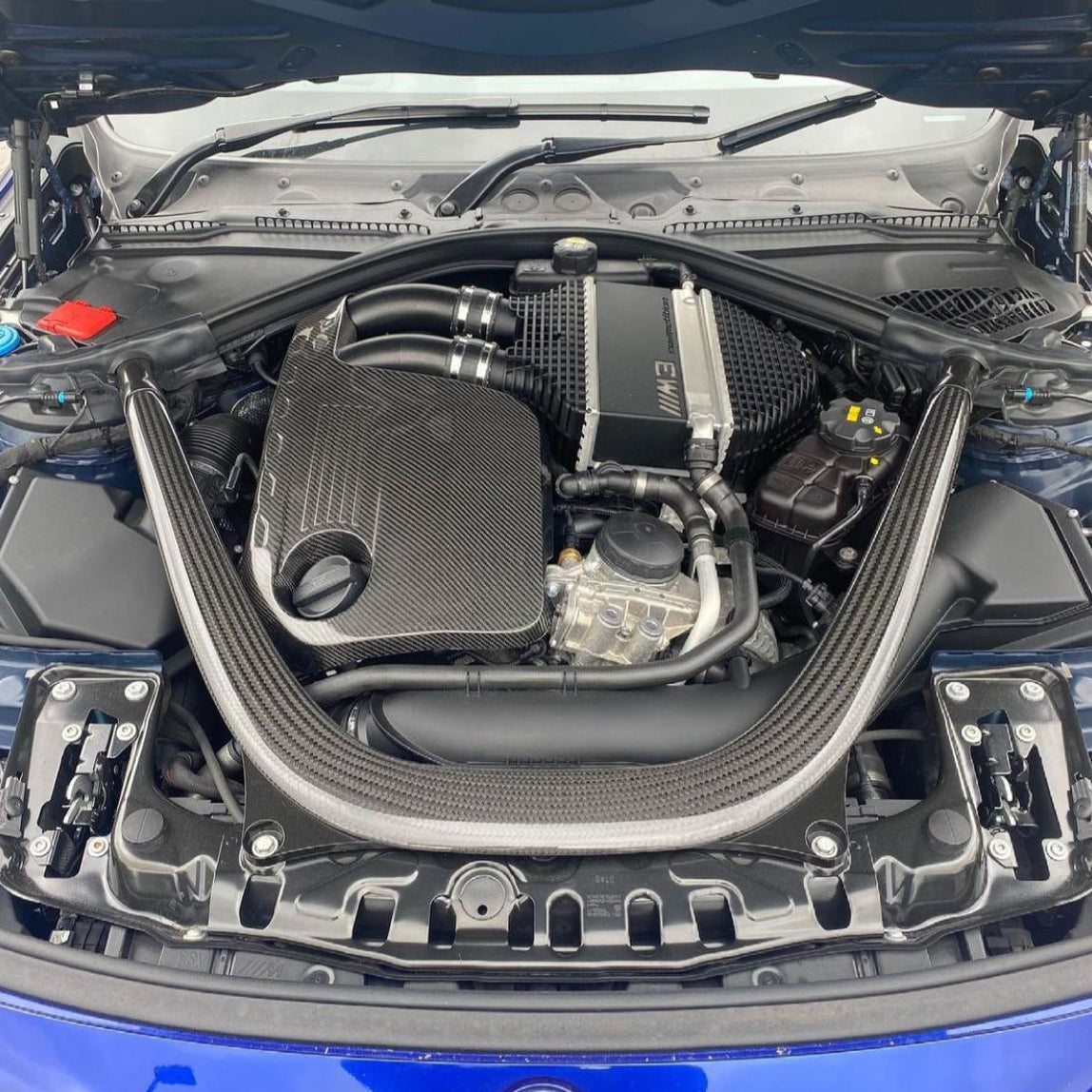 CT Carbon BMW M2 Comp / M3 / M4 (F80 / F82 / F83 / F87) Carbon Fibre Engine Cover CT Carbon BMW M2 Comp / M3 / M4 (F80 / F82 / F83 / F87) Carbon Fibre Engine Cover