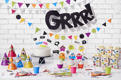 Czapeczki Potworki, mix, 16cm