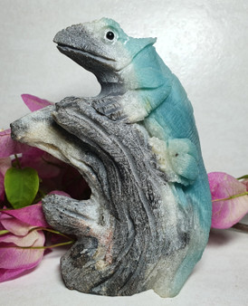 Caribbean Calcite Lizard Carving #2