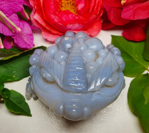 Druzy Agate Lucky Frog Carving