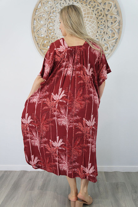 Maroon 'Tall Trees' Bermuda Kaftan Maroon 'Tall Trees' Bermuda Kaftan