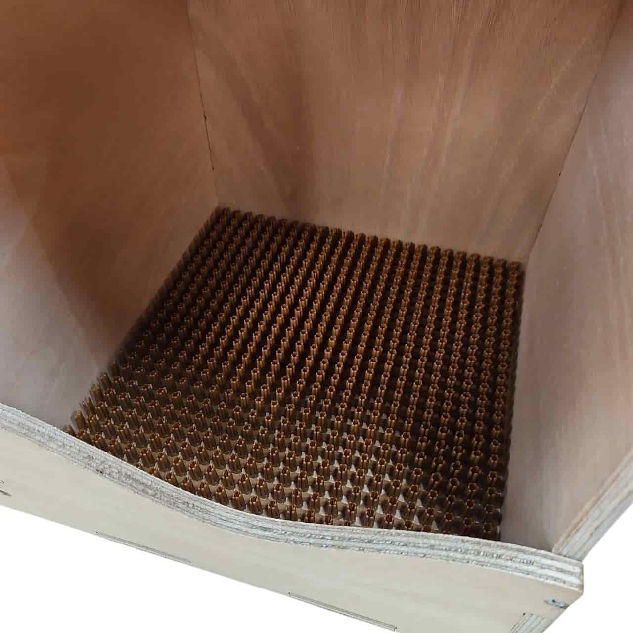 Close-up of the Jansen nest mat texture - the cushioned laying surface