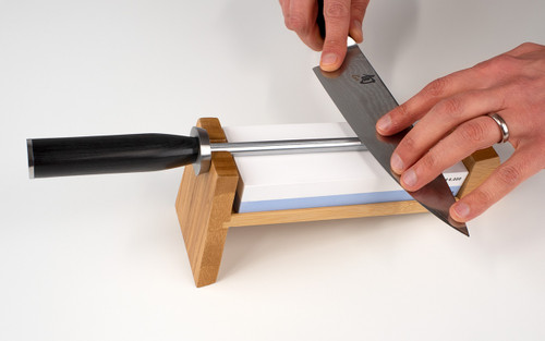 Shun DM0610 3-Piece Knife Sharpening System with Bamboo Stand, Honing  Steel, and Sharpening Stone