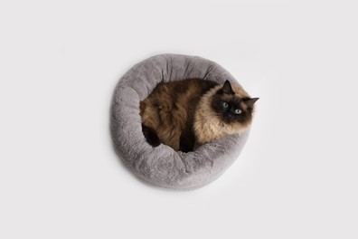 La Doggie Vita Donut Plush Bed