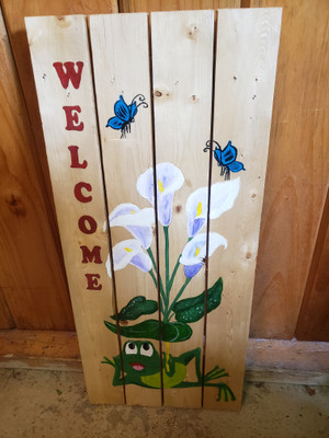 Welcome Frog Sign