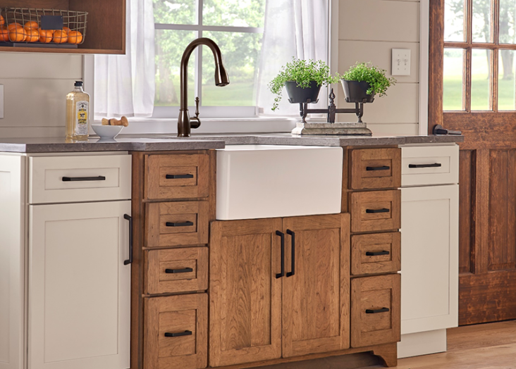 Farmhouse Sinks Why They Re The Best For Your Kitchen Houzer   Farmhouse Sinks 