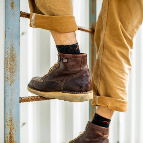 Darn Tough Men's Steely Quarter Midweight Work Socks