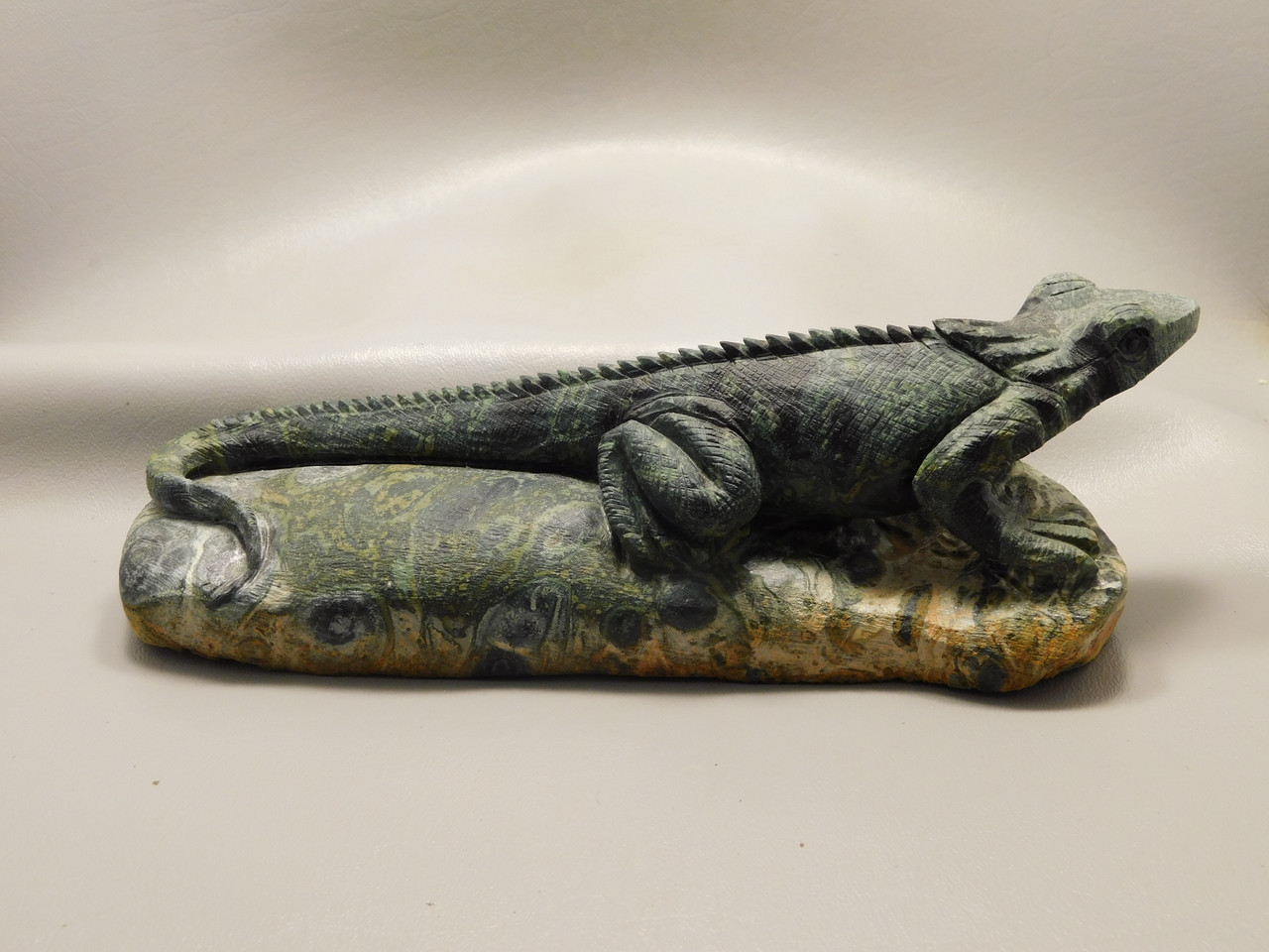 Iguana Lizard 9.5 inch Figurine Kabamba Jasper Animal Carving #O256
