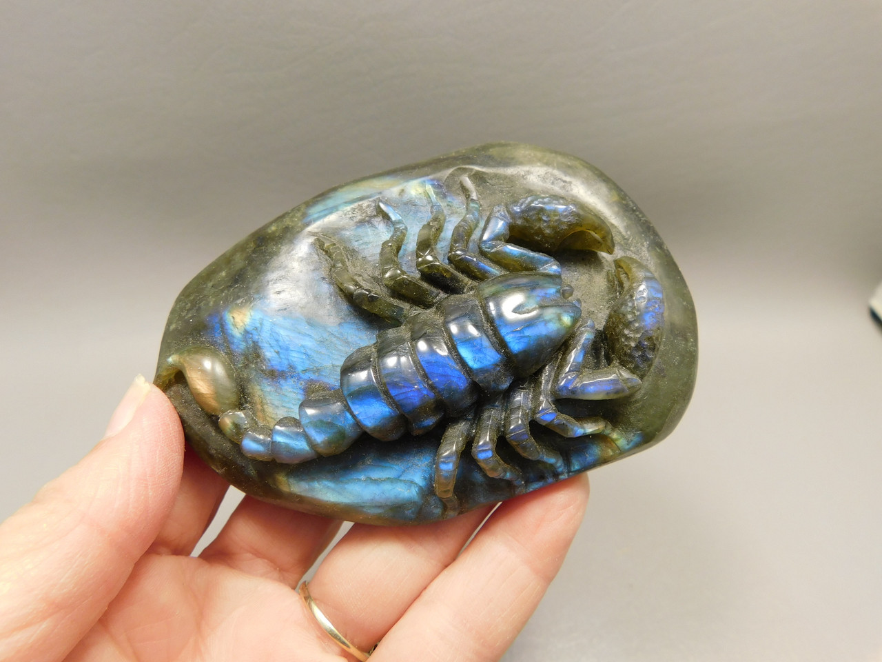 Scorpion Figurine Animal Carving Labradorite Hand Carved Rock #O211