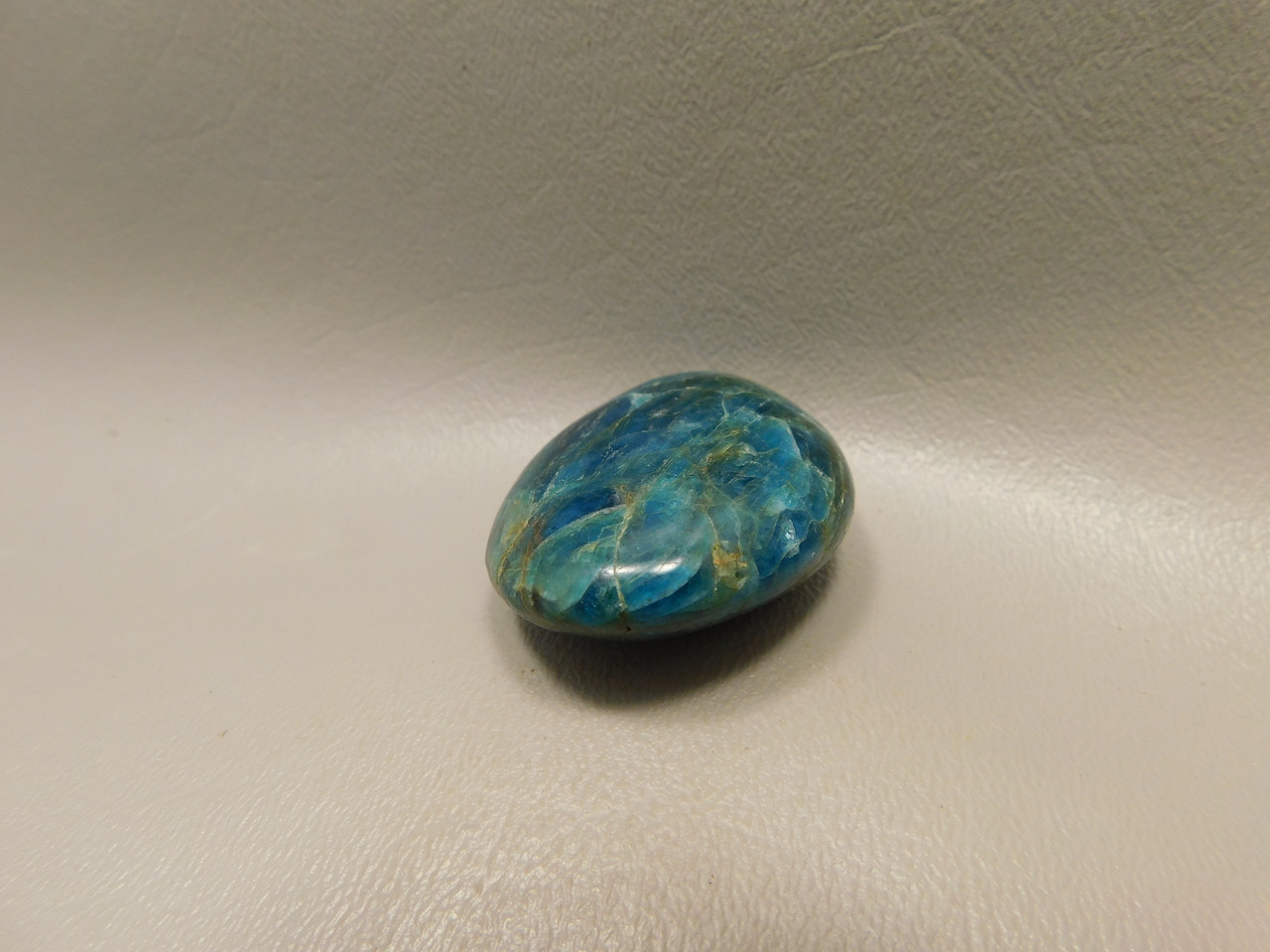 Apatite Palm Stone Healing Crystal Polished Rock 1.9 inch Blue #O5