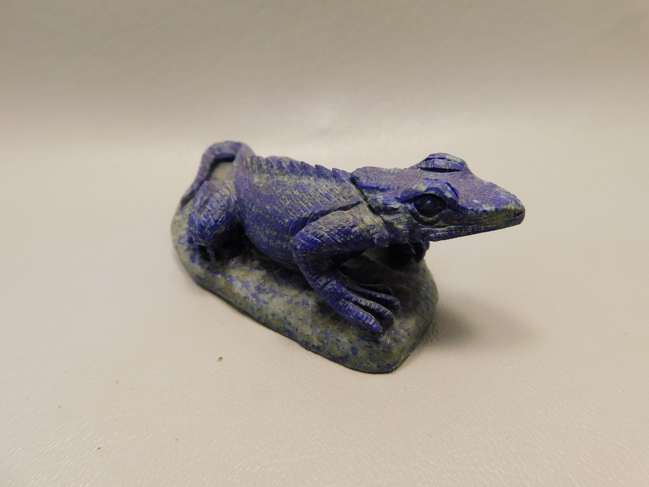 Lizard Figurine Blue Lapis Collectible Gemstone Animal Carving #O138