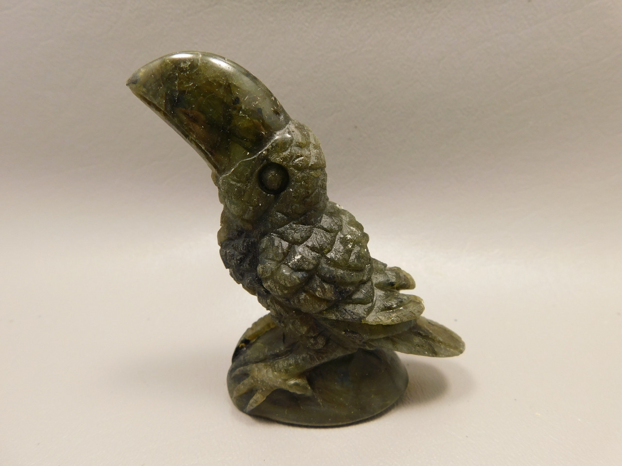 Toucan Bird Figurine Labradorite Rock Animal Carving Stone #O5