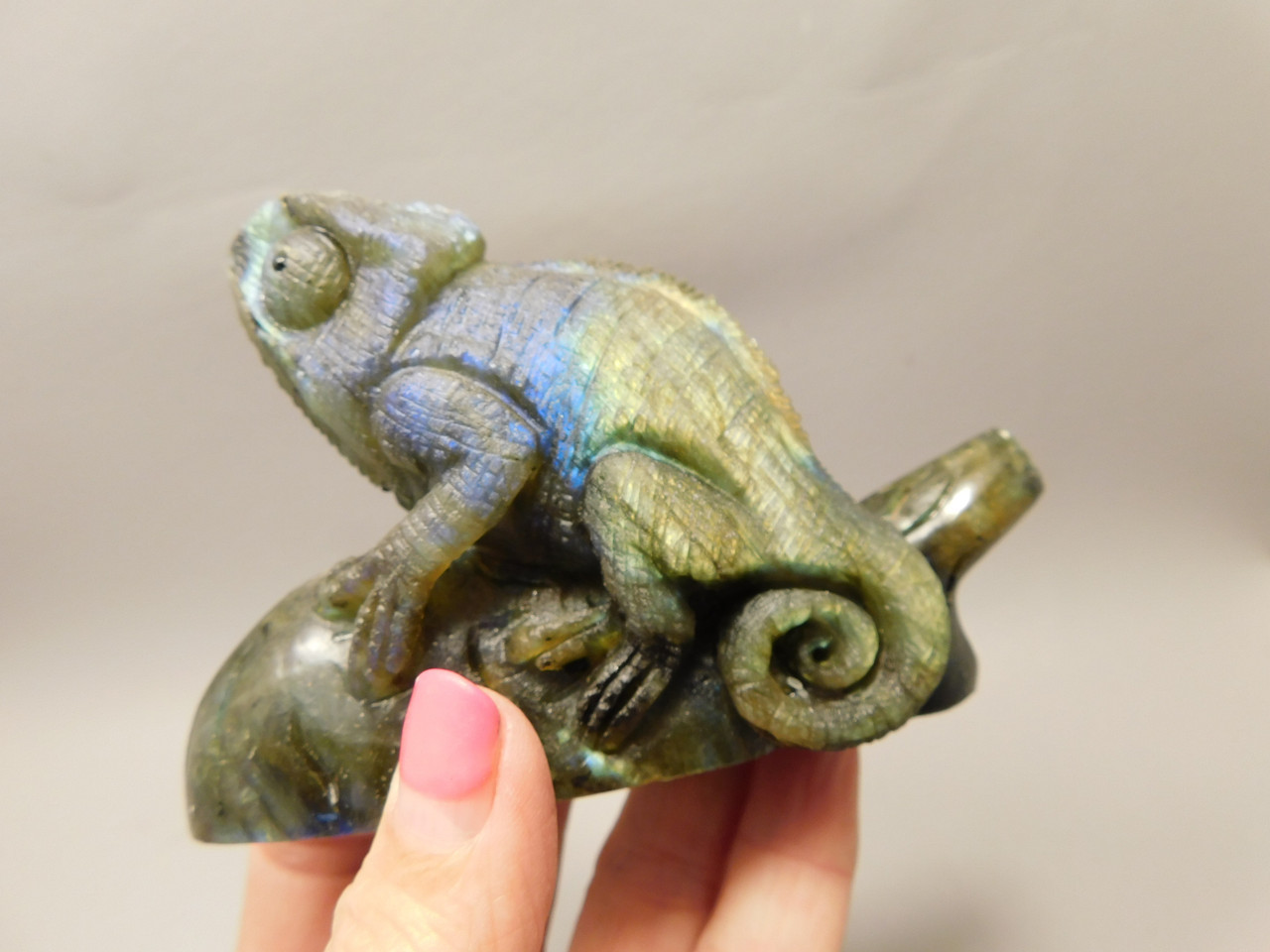 Chameleon Lizard Figurine Labradorite  Stone Animal Carving #O216