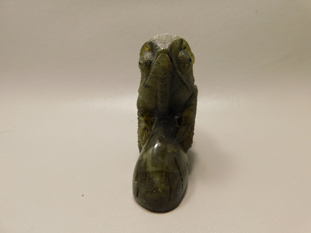 Chameleon Lizard Figurine Labradorite  Stone Animal Carving #O216