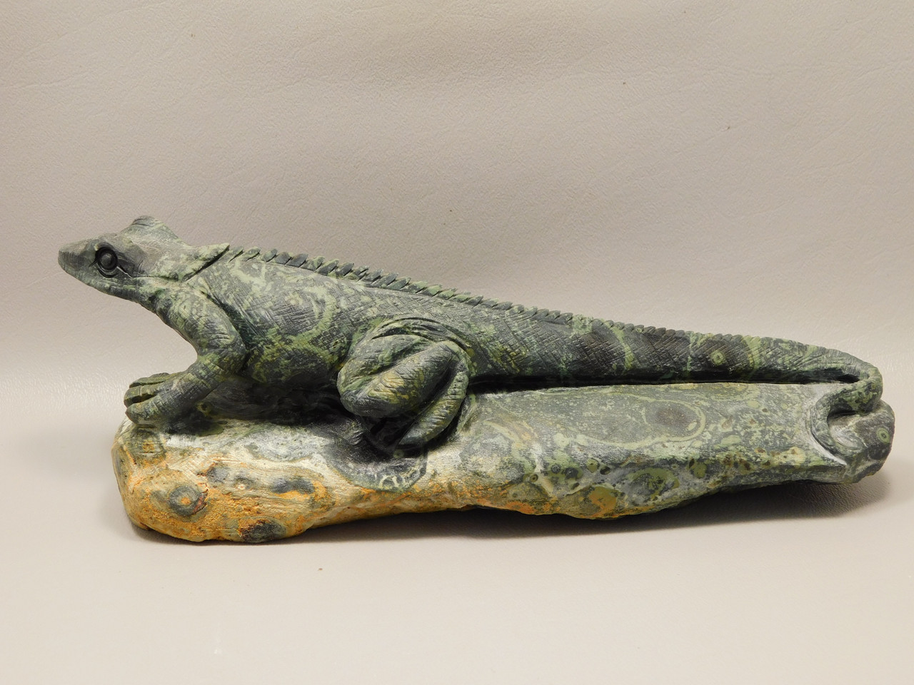 Iguana Lizard Figurine Kabamba Jasper Stone 8.5 inch Animal Carving #O82