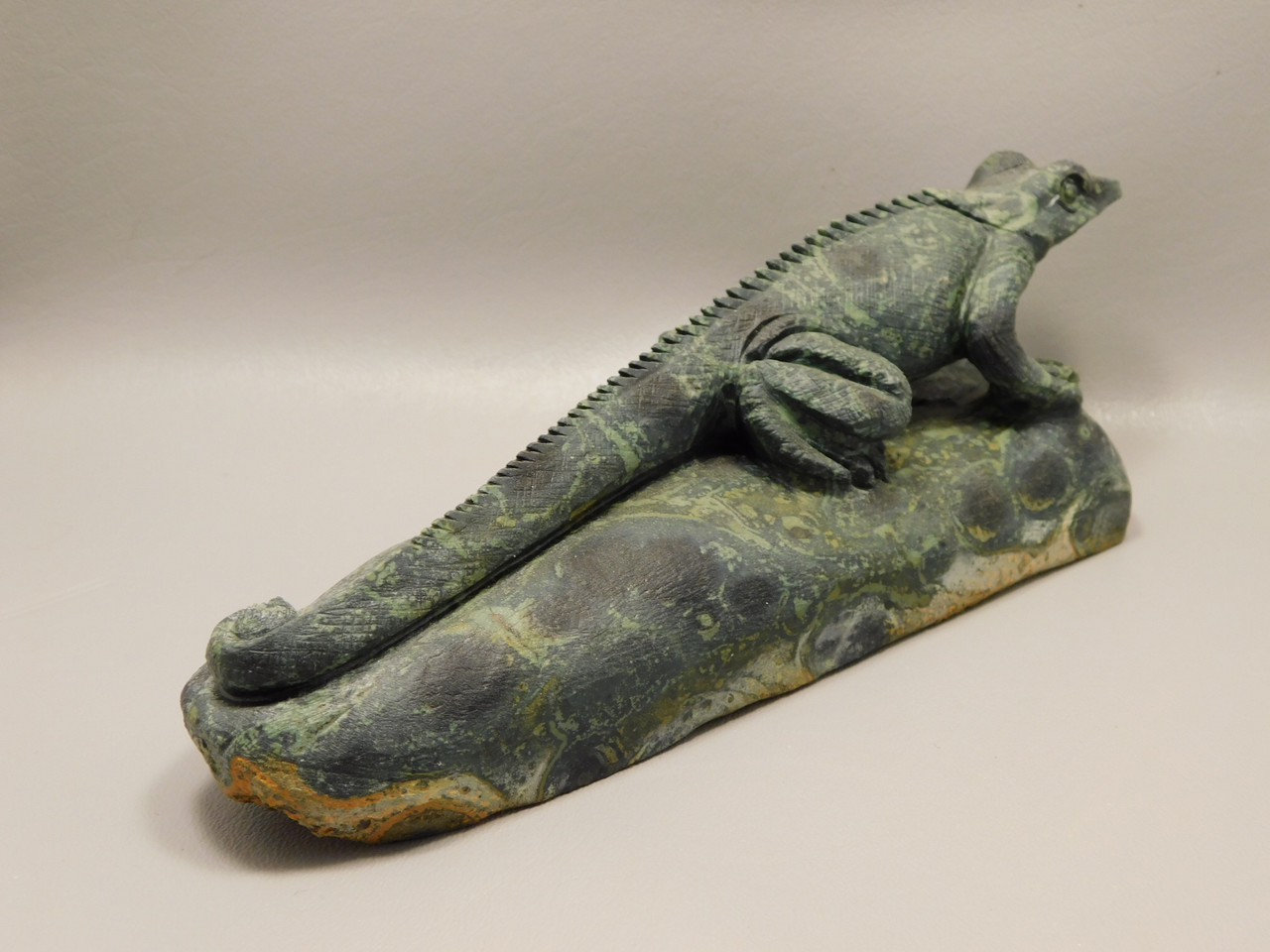Iguana Lizard Figurine Kabamba Jasper Stone 8.5 inch Animal Carving #O82