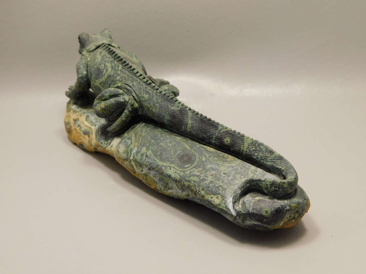 Iguana Lizard Figurine Kabamba Jasper Stone 8.5 inch Animal Carving #O82