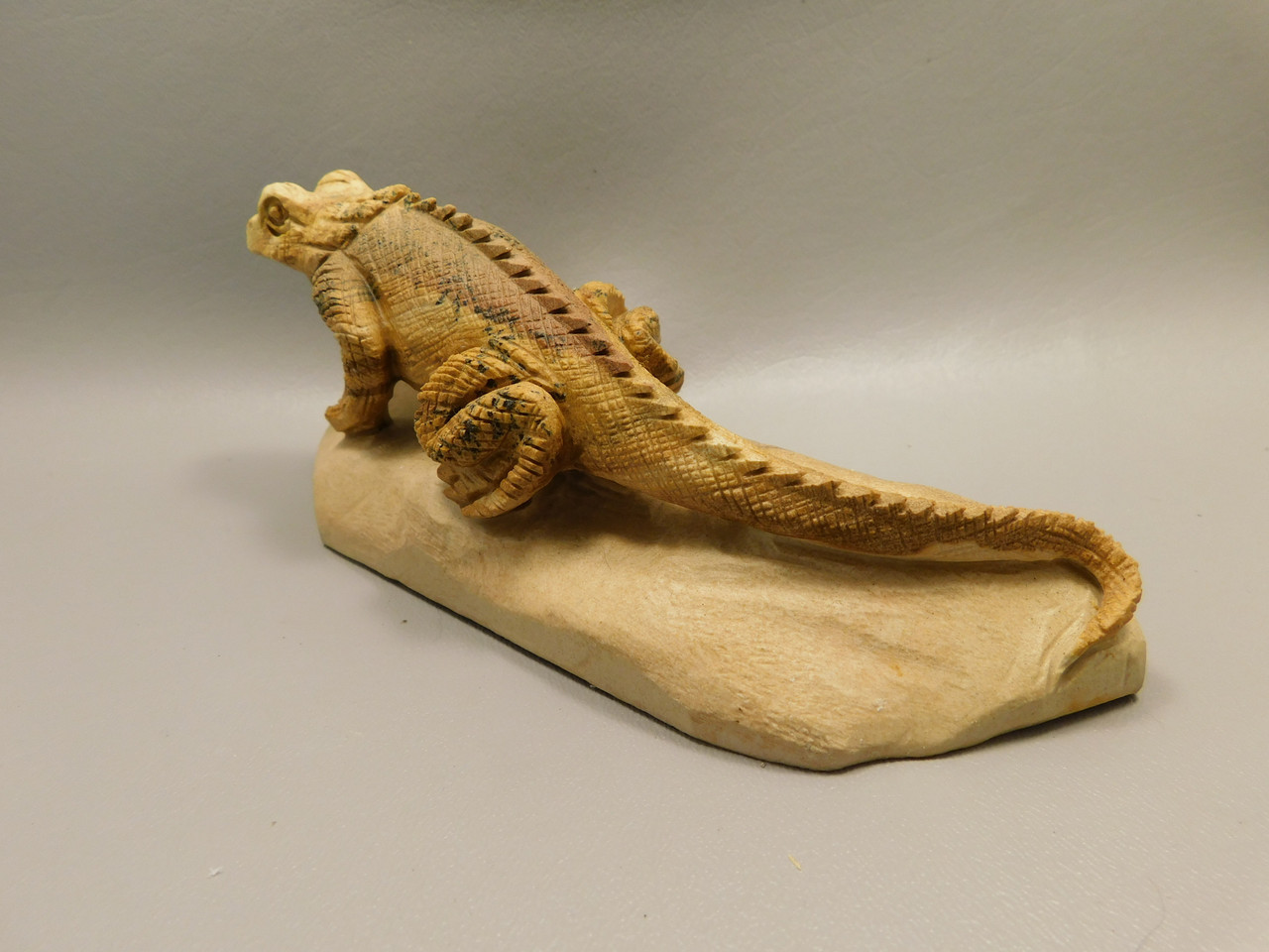 Lizard Iguana Kalahari Jasper Stone Animal Carving #O281