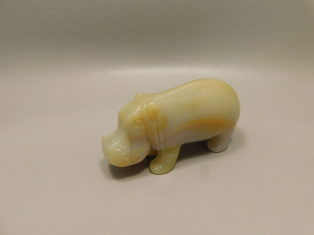 Hippopotamus Figurine Agate 3 inch Gemstone Animal Carving #O509
