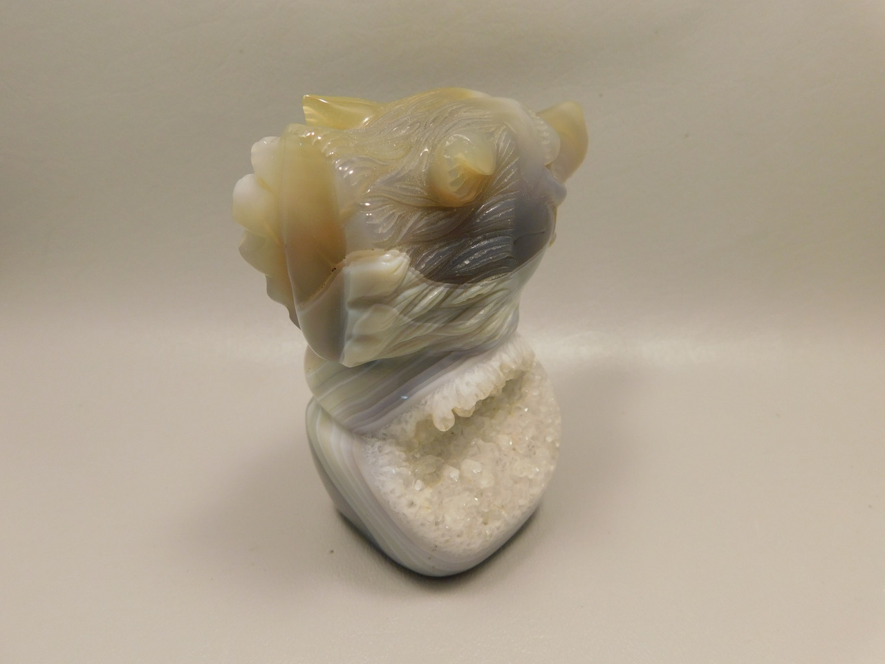 Gray Wold Figurine Druse Agate Gemstone Carving 4.2 inch #O80