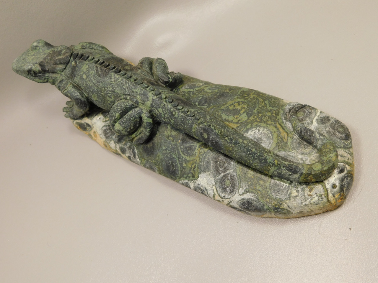 Iguana Lizard Figurine Kabamba Jasper Stone 9.25 inch Animal Carving #O256