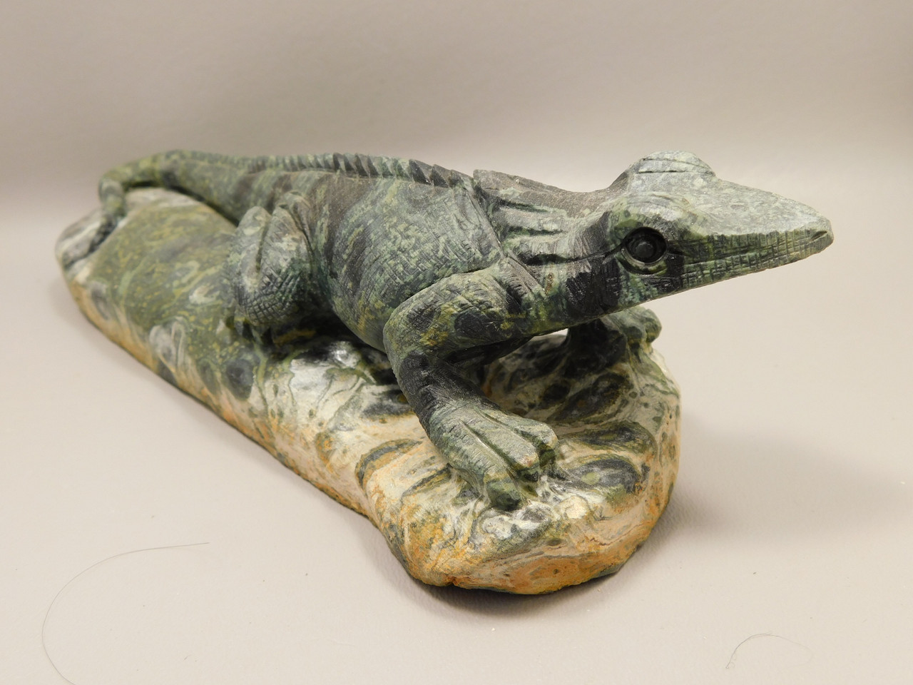 Iguana Lizard Figurine Kabamba Jasper Stone 9.25 inch Animal Carving #O256