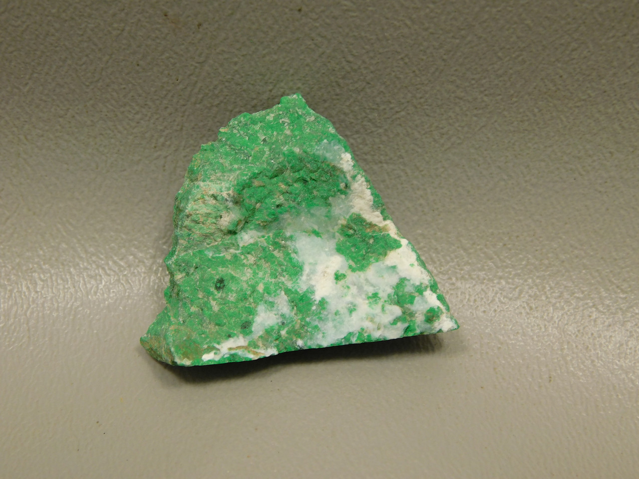Maw Sit Sit Unpolished Stone Green Jade Small Rock #O12