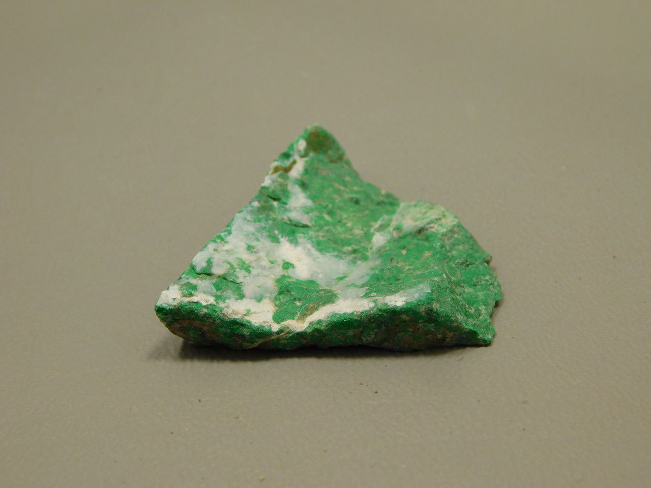 Maw Sit Sit Unpolished Stone Green Jade Small Rock #O12