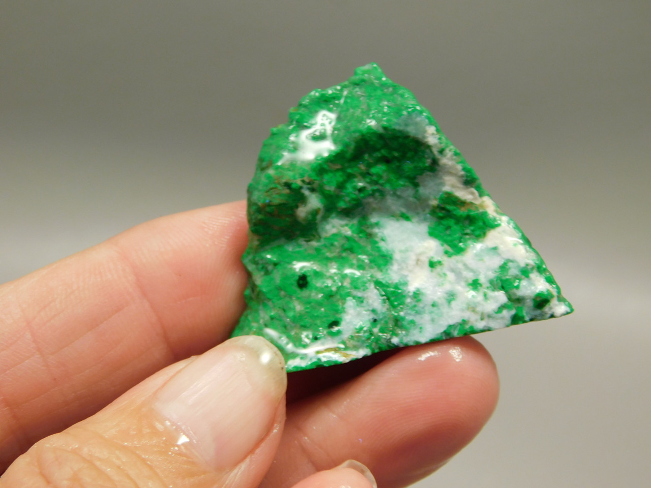 Maw Sit Sit Unpolished Stone Green Jade Small Rock #O12