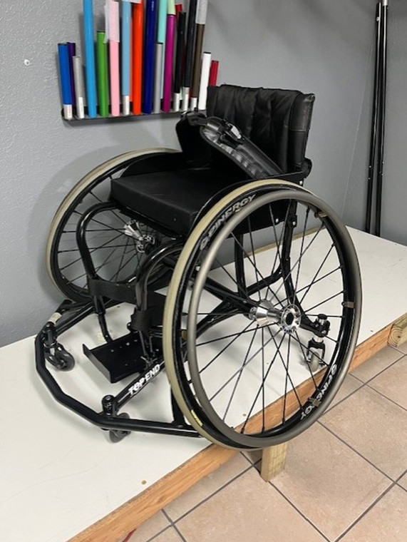 Wet Black PS7 Basketball Chair