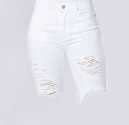 Distressed Bermuda Shorts with Front Button Closure and 5 Pockets in White

Stretch Denim