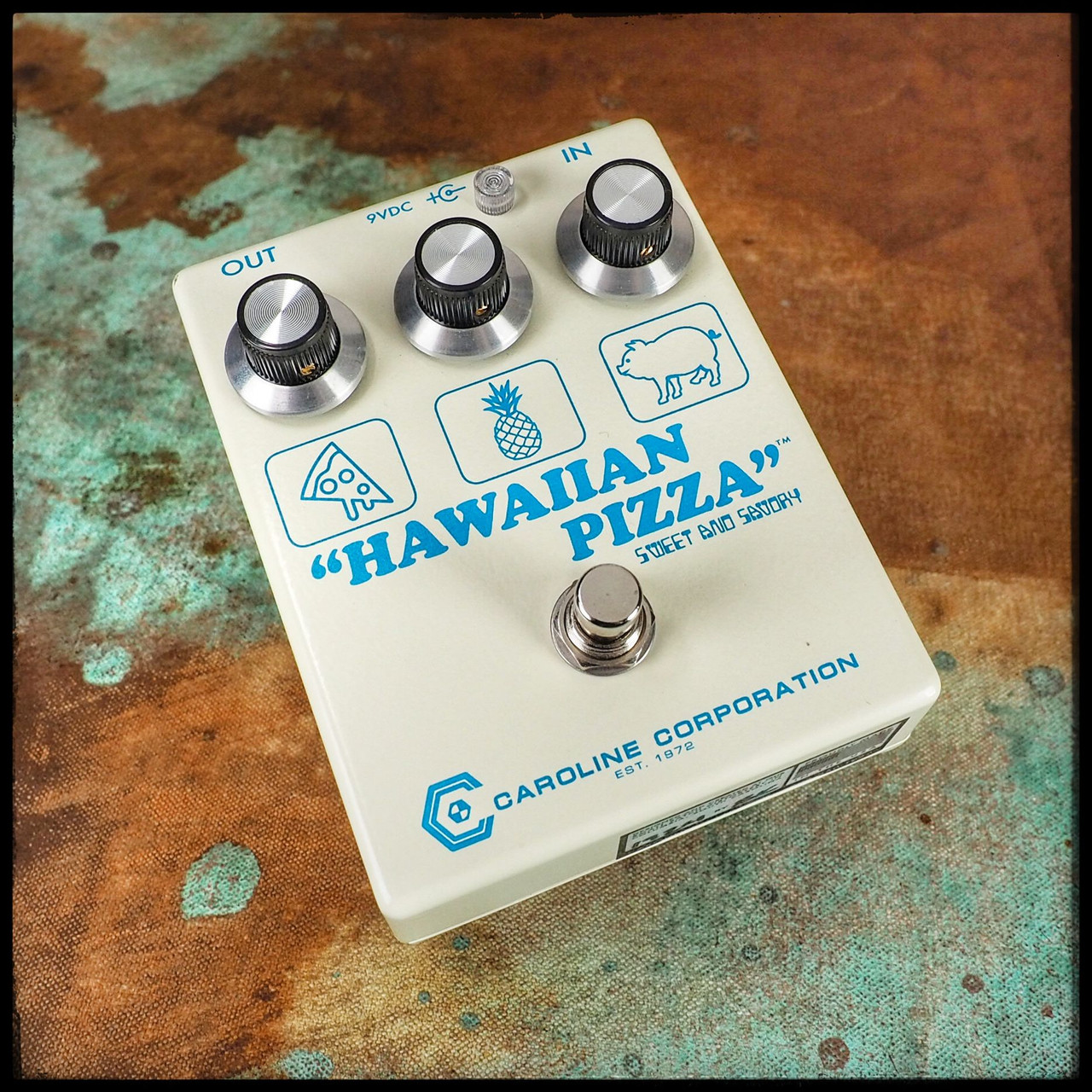 Caroline Guitar Company Hawaiian Pizza