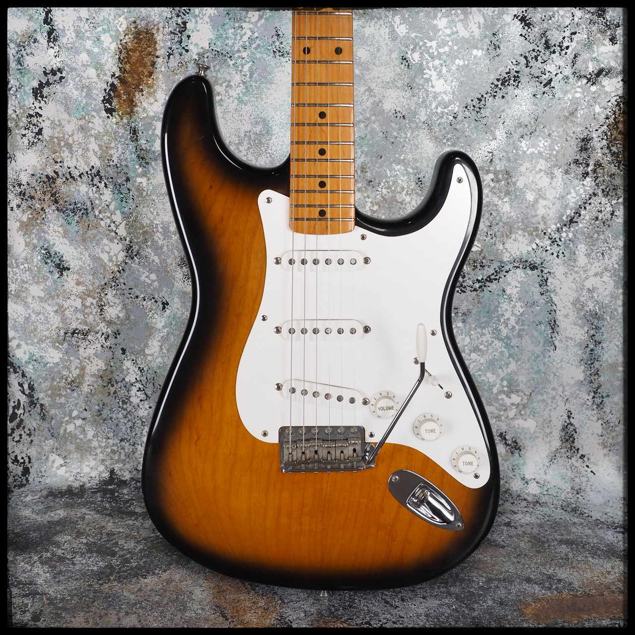 1994 Fender Limited Edition 40th Anniversary '54 Reissue Stratocaster - 2  Tone Sunburst - El Diablo Amps u0026 Guitars