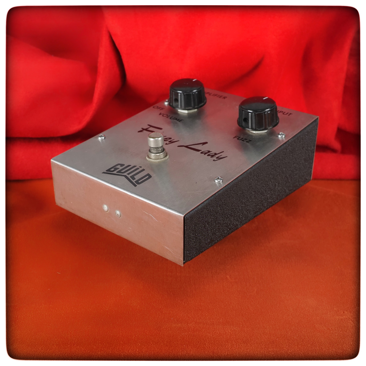 Guild/ Foxy Lady ハンドメイドFuzz 🎸 🎛 Guild Foxey Lady V1 (1968) - Unbiased Sound Review